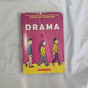 Drama (graphic novel) by Raina Telgemeier (paperback) comic book (fun)